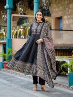 Divena Black Paisley Print Cotton Anarkali Kurta Sets With Dupatta - Image 12