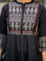 Divena Black Paisley Print Cotton Anarkali Kurta Sets With Dupatta - Image 11